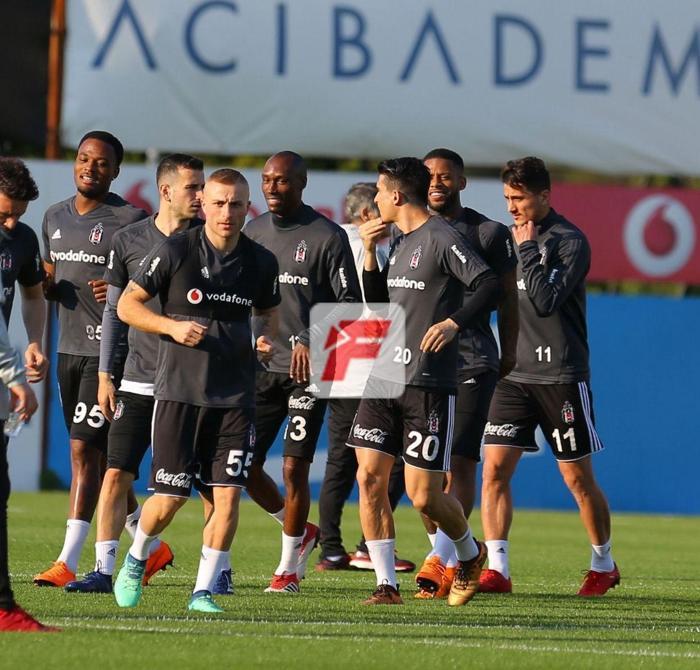Ümraniyede kritik zirve Fikret Orman, Beşiktaş antrenmanında