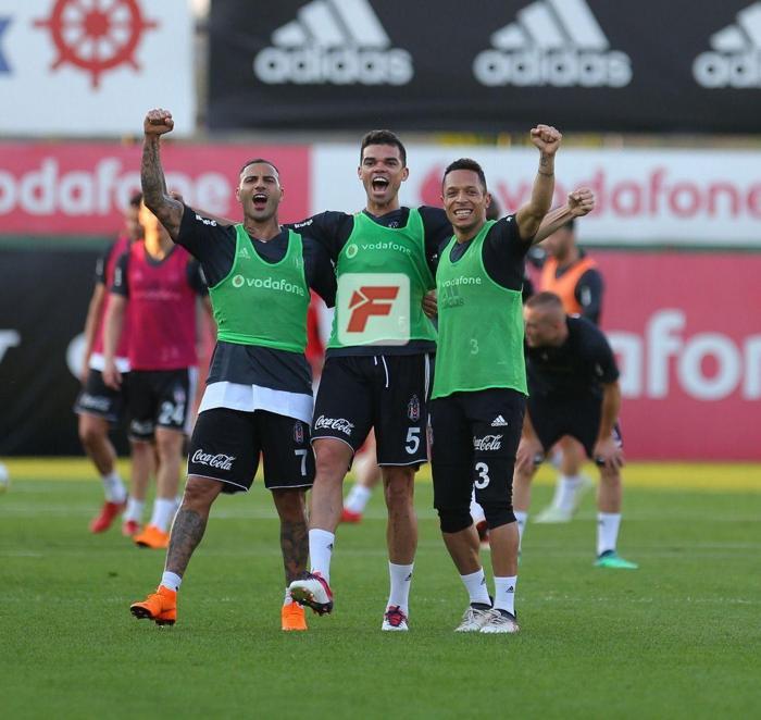 Ümraniyede kritik zirve Fikret Orman, Beşiktaş antrenmanında