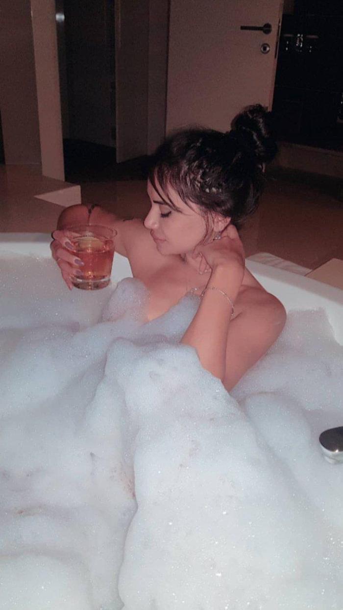 Gelin adayı Naz Milanın paylaşımları rahatsız etti Instagramı kapandı