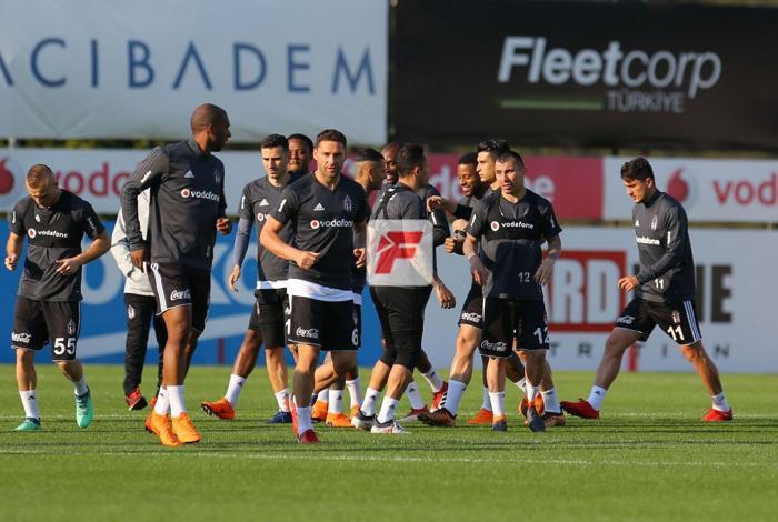 Ümraniyede kritik zirve Fikret Orman, Beşiktaş antrenmanında