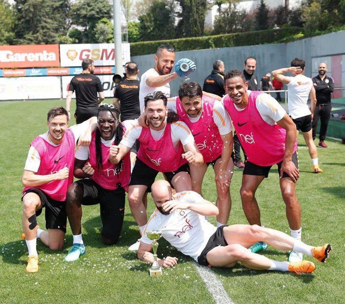 Galatasaray idmanında kupa töreni