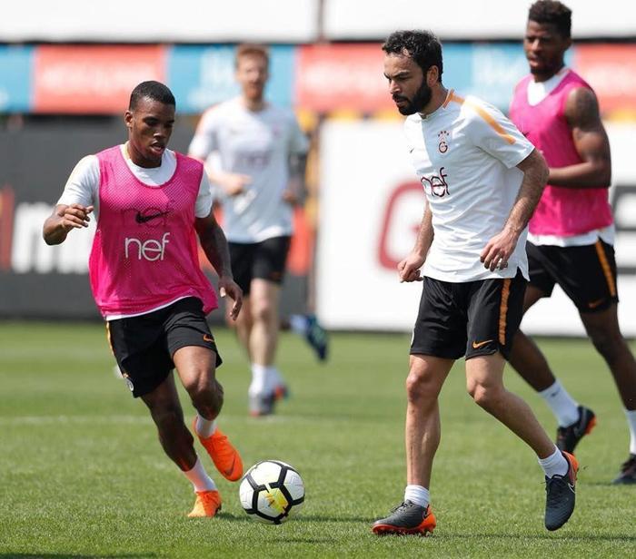 Galatasaray idmanında kupa töreni