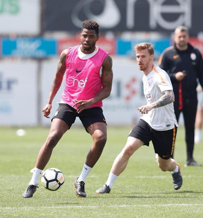 Galatasaray idmanında kupa töreni