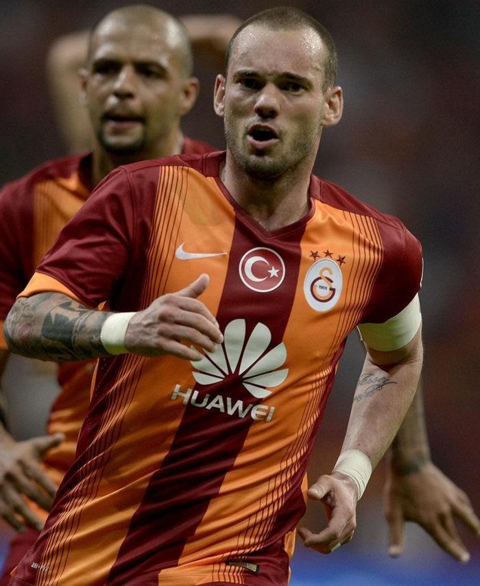 Galatasarayda transfer gündemi