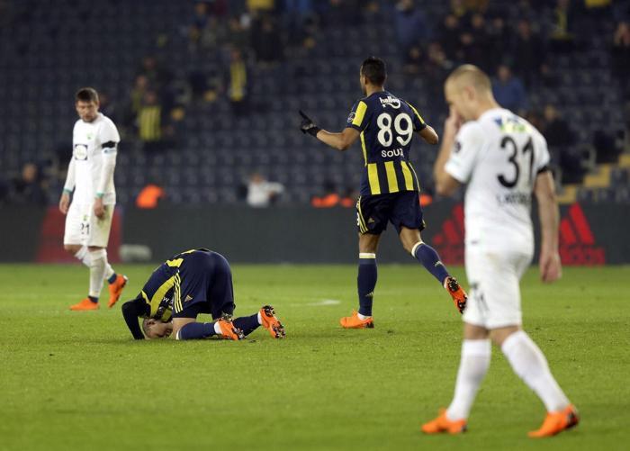 Fanatik yazarlarının Fenerbahçe - TM Akhisarspor maçı yorumları