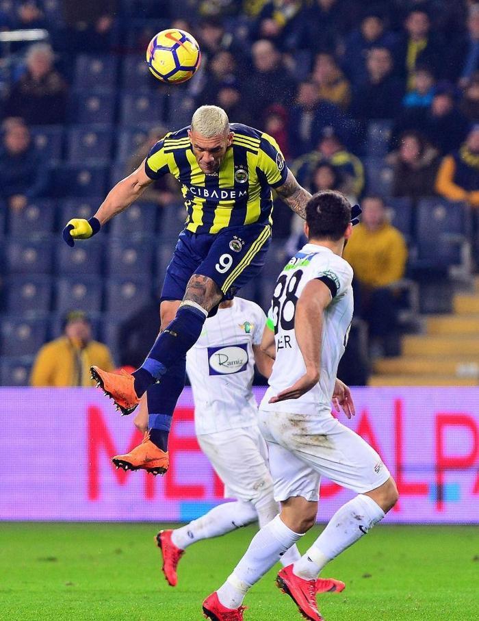 Fanatik yazarlarının Fenerbahçe - TM Akhisarspor maçı yorumları