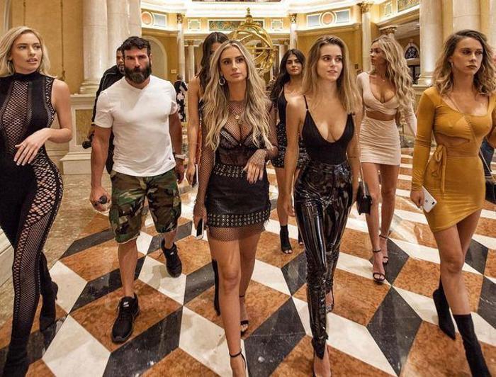 Dan Bilzerianın Amerikaya davet ettiği İzmitli Ömer Okkalının hesabına 5 bin dolar geldi