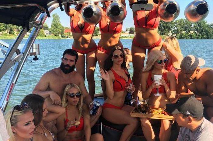 Dan Bilzerianın Amerikaya davet ettiği İzmitli Ömer Okkalının hesabına 5 bin dolar geldi