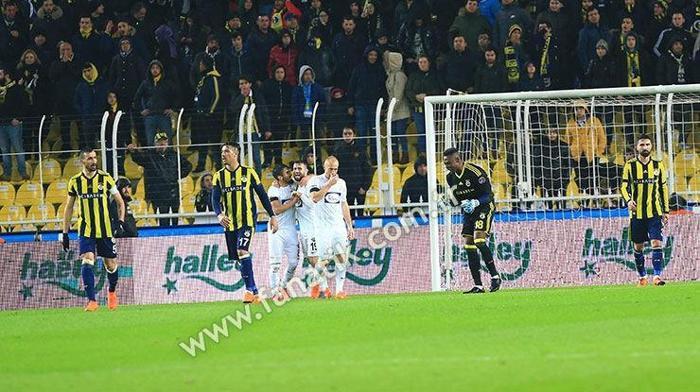 Fenerbahçe-Akhisarspor maçından kareler