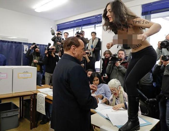 Berlusconiye Femen şoku