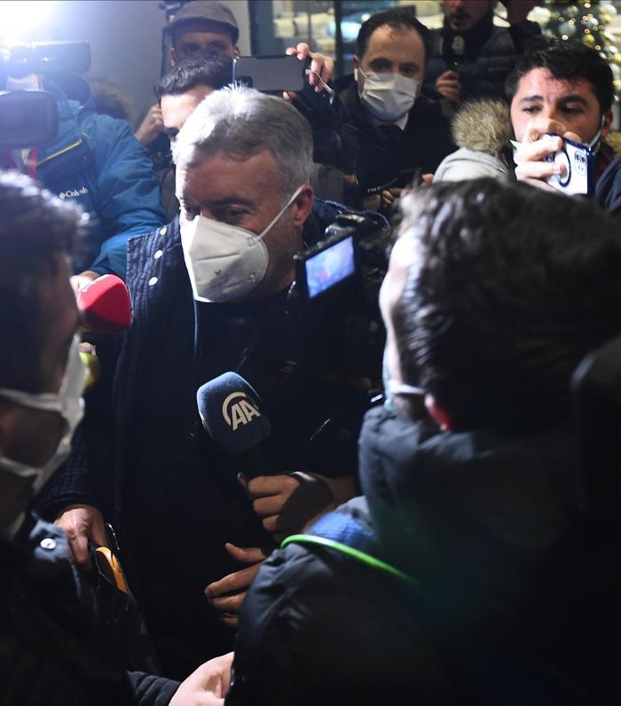 Galatasarayda Fatih Terim sonrası, Başkan Burak Elmas Floryada