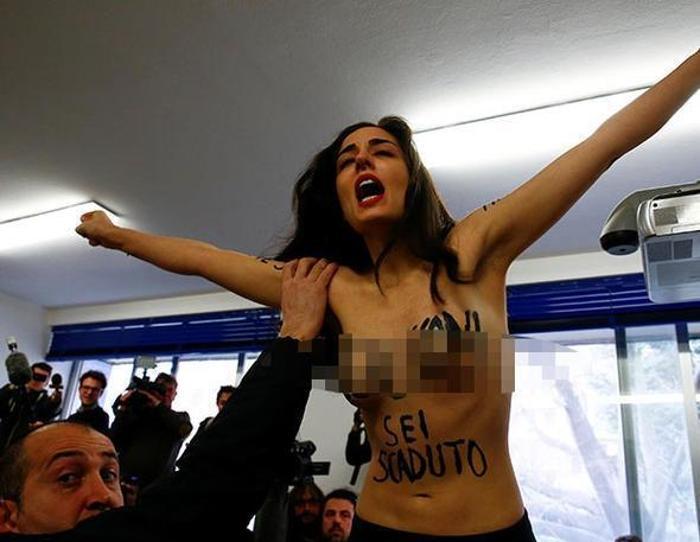 Berlusconiye Femen şoku