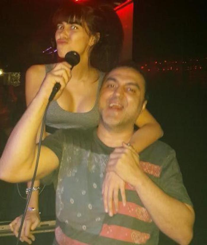 Caner Erkin evi terk etti