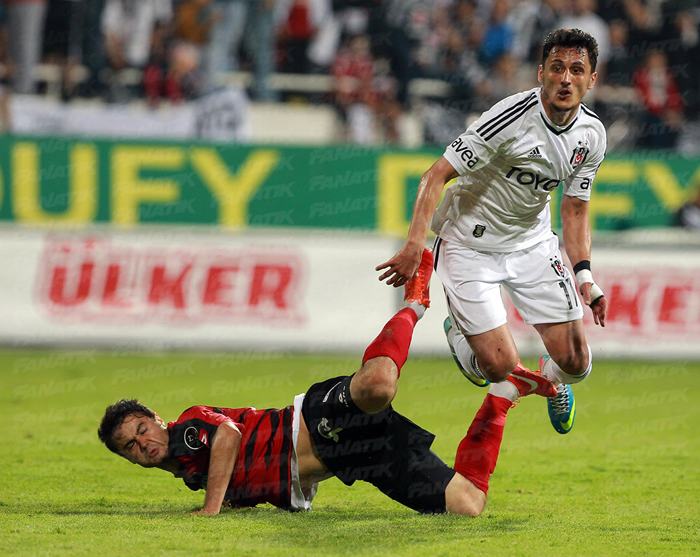 Türk sporunun acı kaybı Ahmet Çalıkın futbolculuk kariyeri