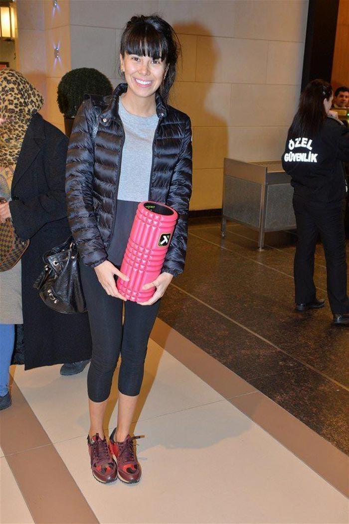 Caner Erkin evi terk etti