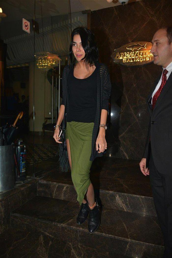 Caner Erkin evi terk etti