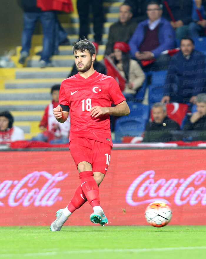 Türk sporunun acı kaybı Ahmet Çalıkın futbolculuk kariyeri