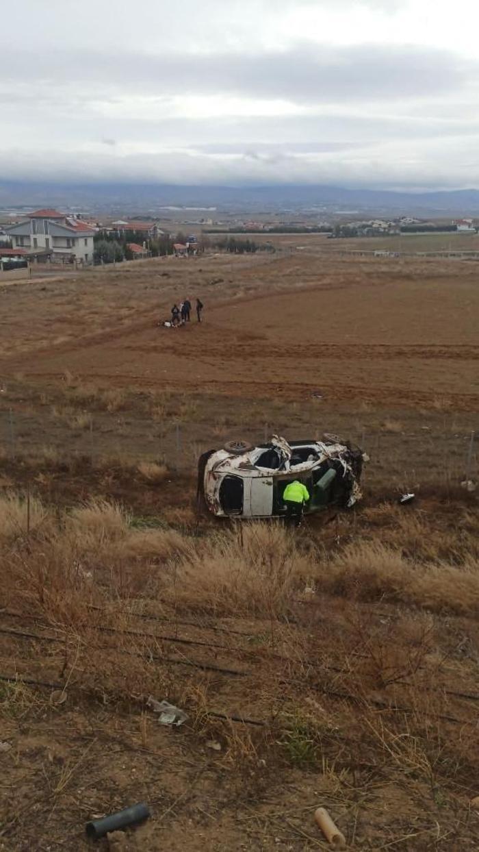 Konyasporlu futbolcu Ahmet Çalıkın hayatını kaybetmesine neden olan trafik kazasından ilk görüntüler