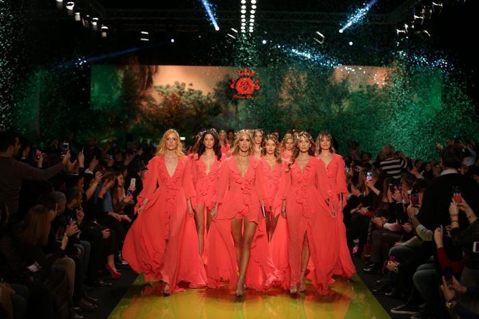 Azerbaycanda en büyük moda şov