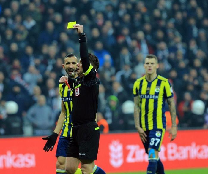Mehmet Demirkol: Senede 3 maç oynayacak diye bekleyemeyiz