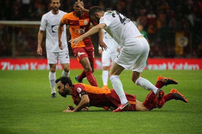 Fanatik yazarlarının Galatasaray - Akhisarspor maçı yorumları