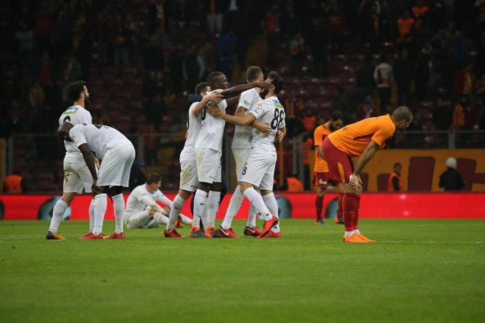 Futbol mucizesi Seleznov (Yasin Cam)