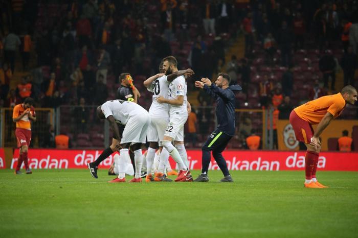 Fanatik yazarlarının Galatasaray - Akhisarspor maçı yorumları
