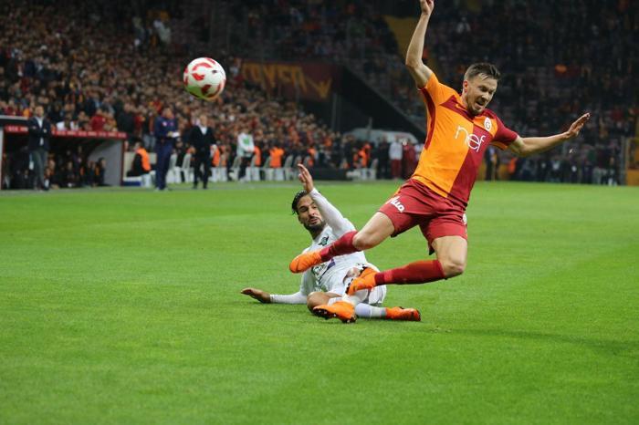 Fanatik yazarlarının Galatasaray - Akhisarspor maçı yorumları