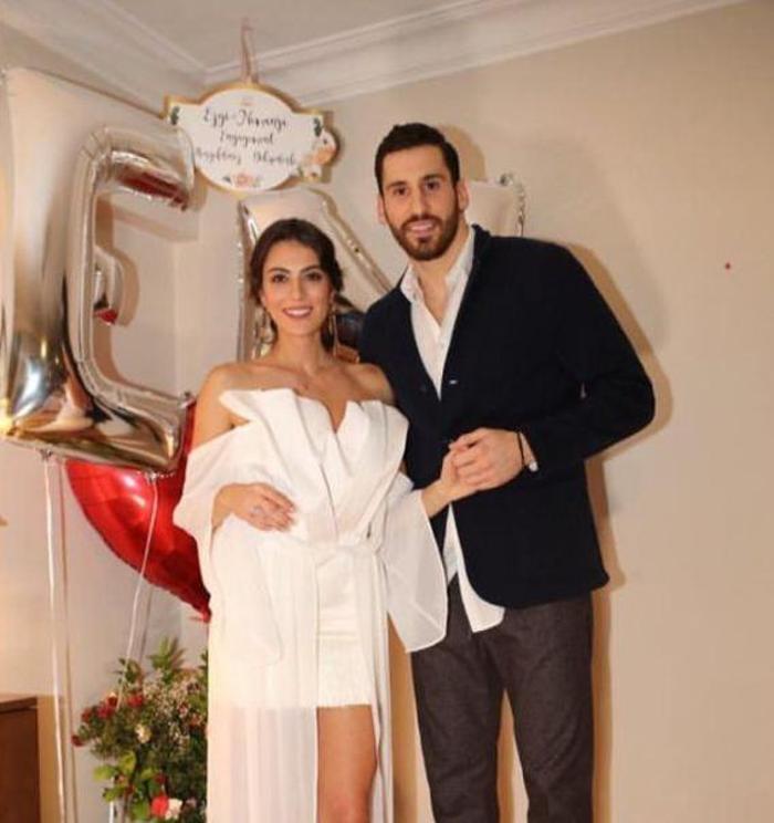 Survivor Ezgi Avcı, Karadağlı basketbolcu Nemanja Djurisic ile nişanlandı