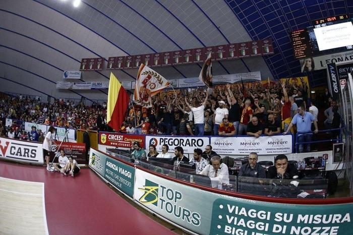 Galatasaray taraftarından büyük ilgi