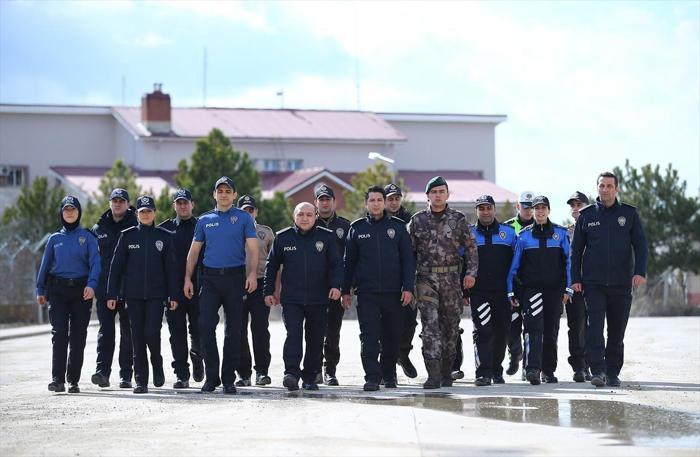 İşte polisin yeni üniformaları