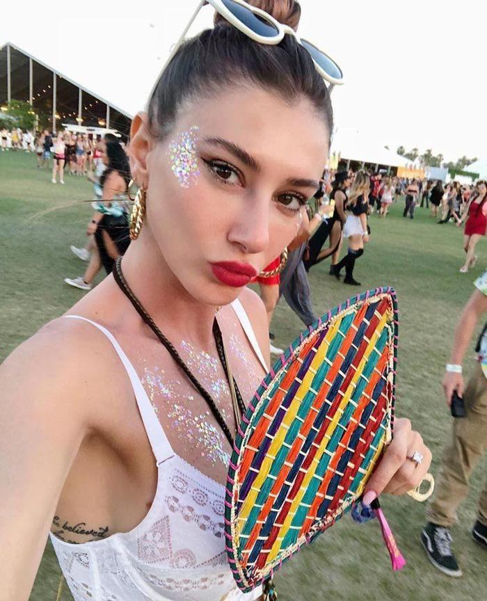 Beyonceden müthiş performans İşte ünlülerin akın ettiği Coachella Festivali