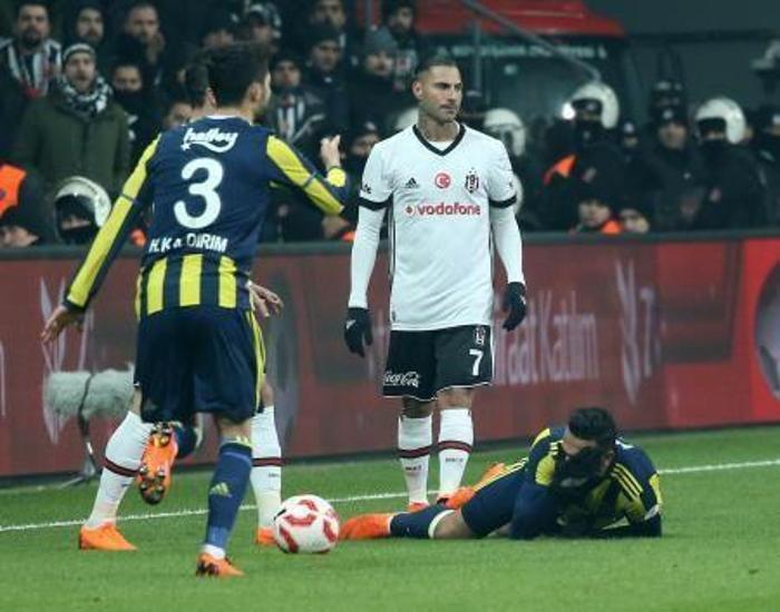 Beşiktaş - Fenerbahçe derbisi: Futbol haini