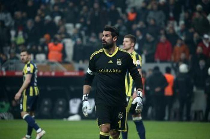 Beşiktaş - Fenerbahçe derbisi: Futbol haini