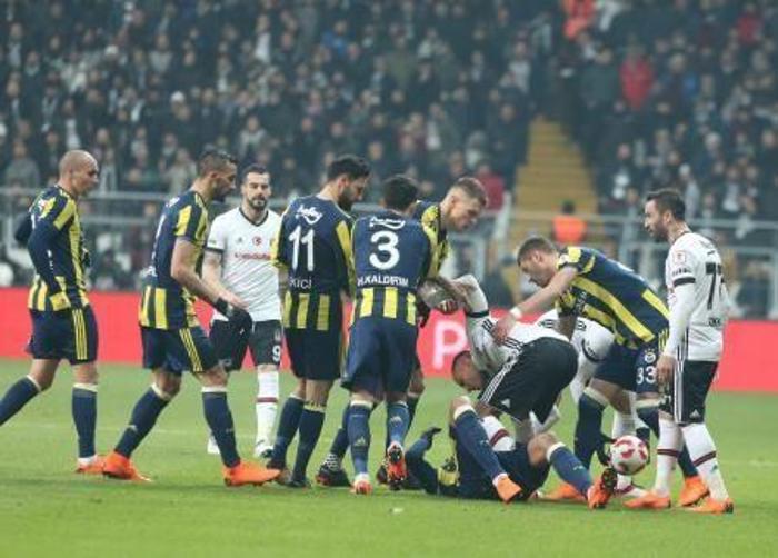 Beşiktaş - Fenerbahçe derbisi: Futbol haini