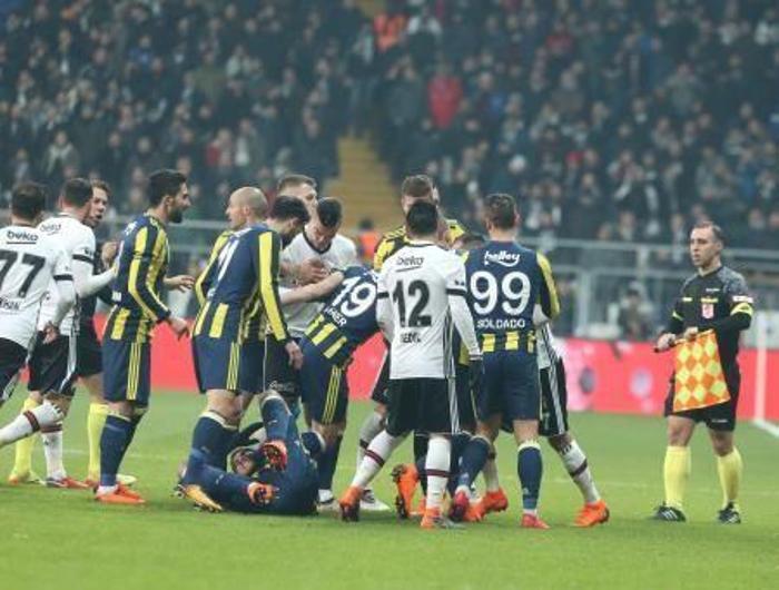 Beşiktaş - Fenerbahçe derbisi: Futbol haini
