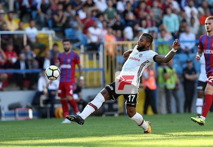 Jeremain Lens herkesi çileden çıkardı