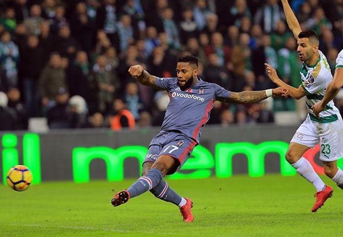 Jeremain Lens herkesi çileden çıkardı