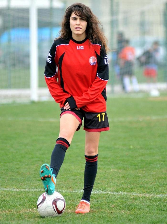 Serenay Aktaş: Asamoahin önüne beni de alın