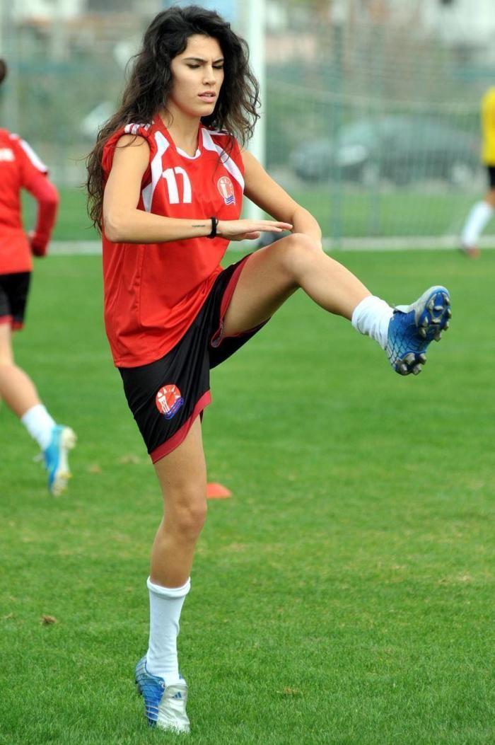 Serenay Aktaş: Asamoahin önüne beni de alın