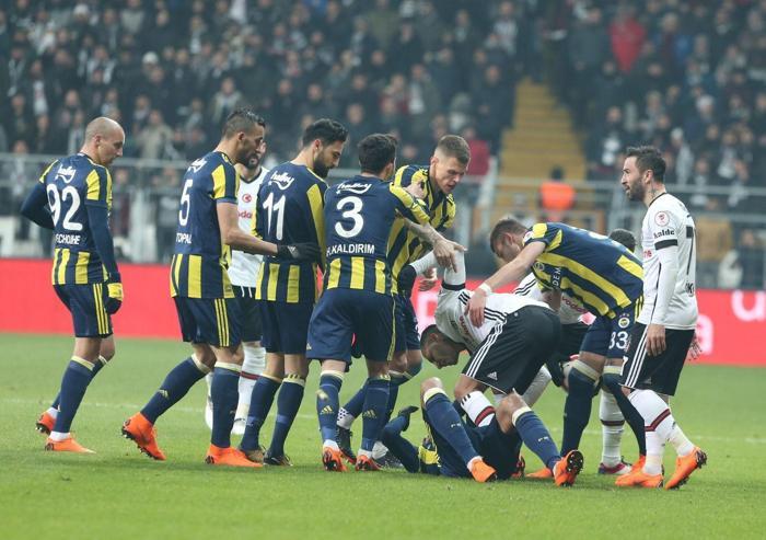 LEQUIPE: BEŞİKTAŞ İLE FENERBAHÇE SICAK DERBİDE BERABERE KALDI