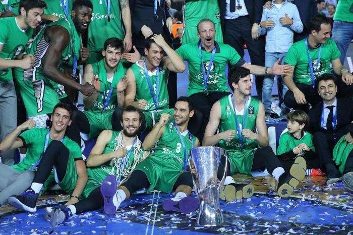 İşte Darüşşafakanın şampiyonluk görüntüleri: