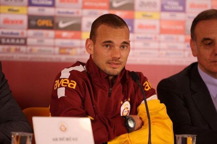Wesley Sneijder (7,5 milyon €)