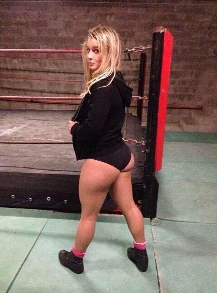 Ünlü kadın güreşçi Toni Storm sosyal medya hesaplarını tek tek kapattı