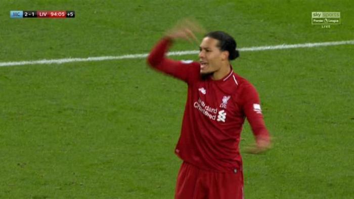 Liverpool yenildi, taraftarlar Dejan Lovreni topa tuttu