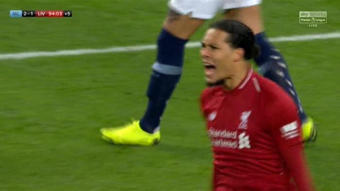 Liverpool yenildi, taraftarlar Dejan Lovreni topa tuttu