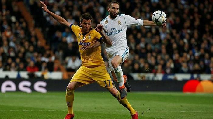 İtalyanlar duyurdu Mandzukic İstanbula...