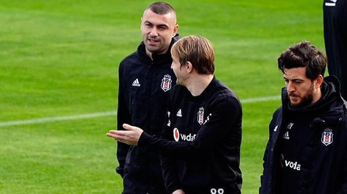 Burak Yılmaz Beşiktaşta ilk antrenmanına çıktı