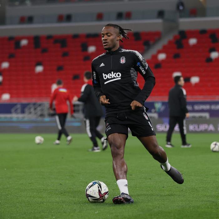 Önder Karaveli kararını verdi Beşiktaşın Antalyaspor maçı muhtemel 11...