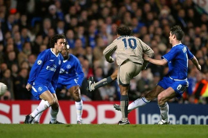 CHELSEA 4 - 2 BARCELONA (2004 - 2005)
